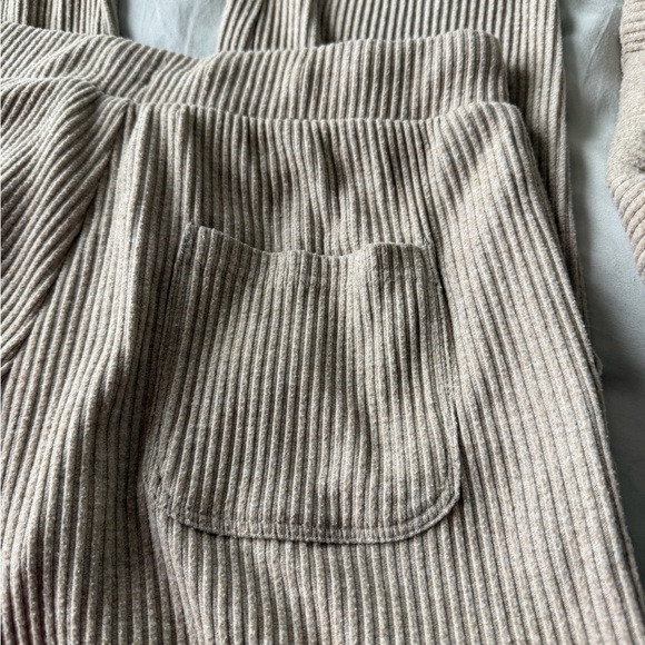 ALO Muse Set - Picture 11 of 16